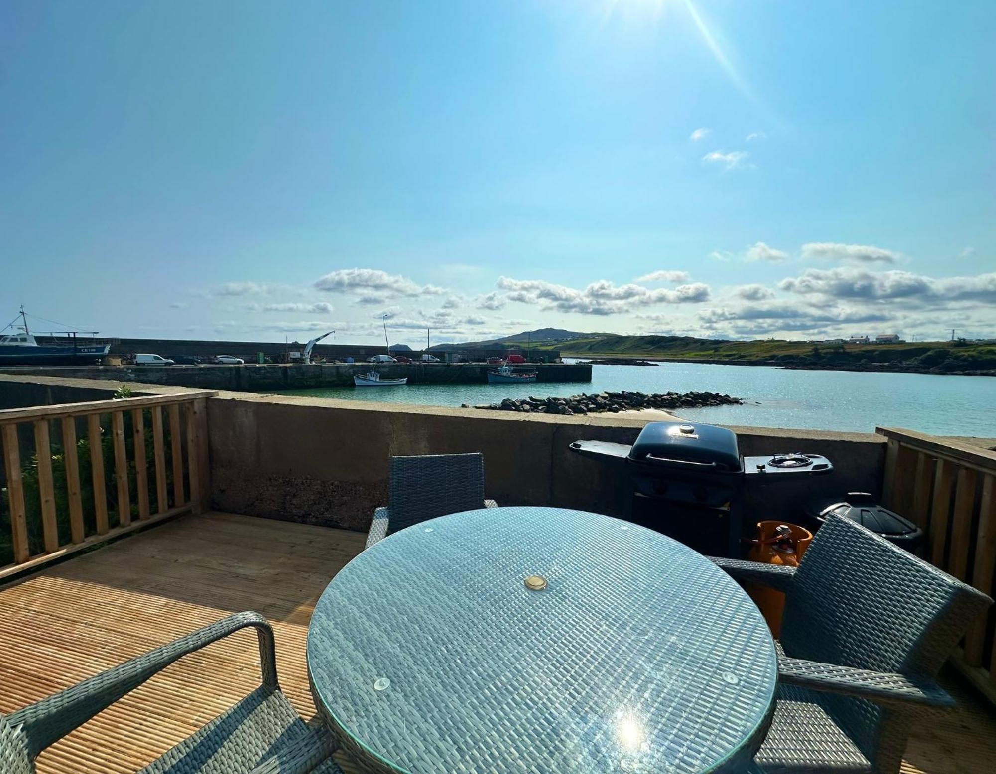 Cosy Portmor Log Cabin- Sea Views, Deck & Relaxation Malin Head 외부 사진